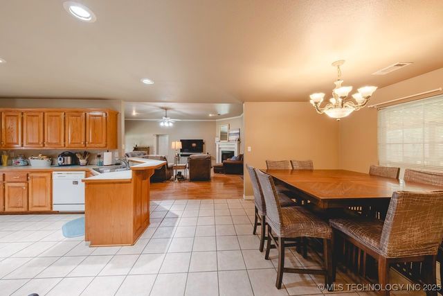 463696 E 1044 Loop, Sallisaw, OK 74955