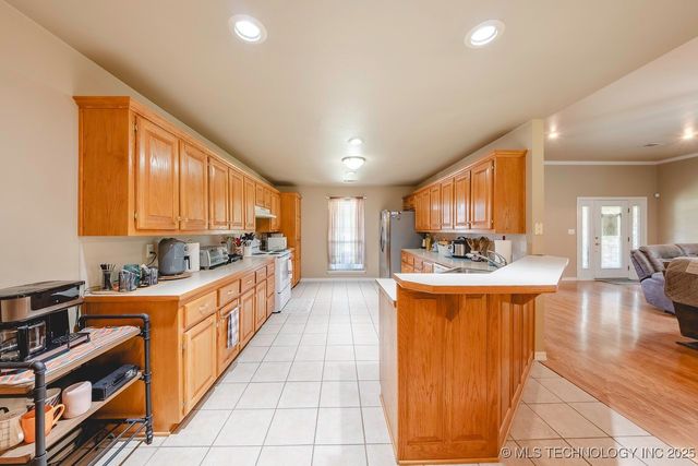 463696 E 1044 Loop, Sallisaw, OK 74955