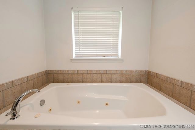 463696 E 1044 Loop, Sallisaw, OK 74955