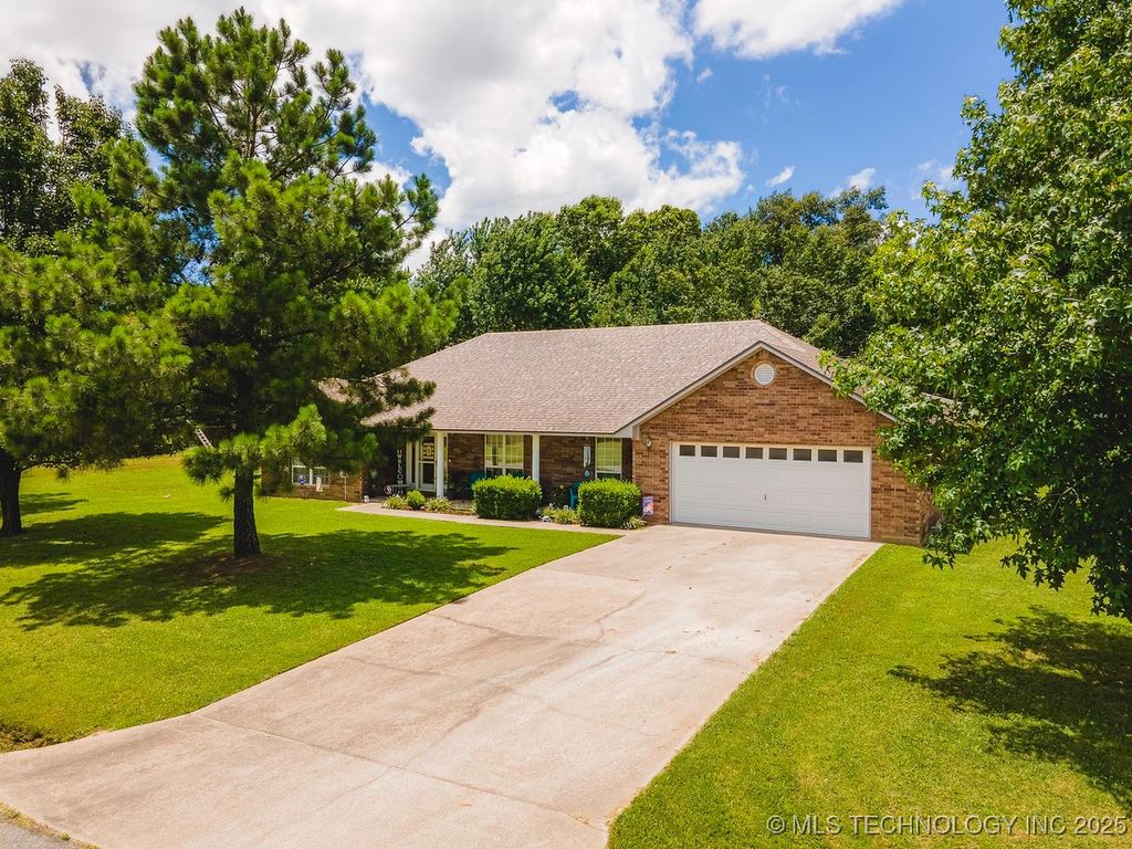 463696 E 1044 Loop, Sallisaw, OK 74955