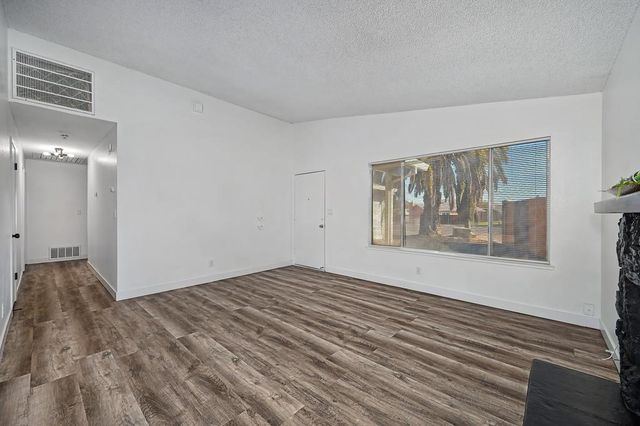 10 Malino Ct, Sacramento, CA 95823
