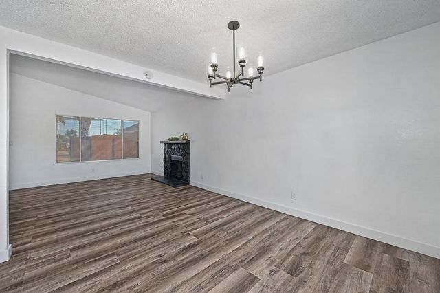 10 Malino Ct, Sacramento, CA 95823
