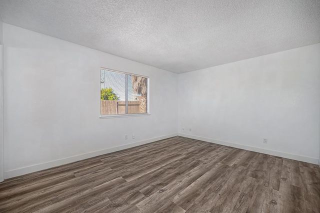 10 Malino Ct, Sacramento, CA 95823