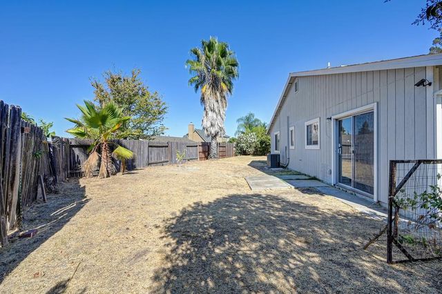 10 Malino Ct, Sacramento, CA 95823