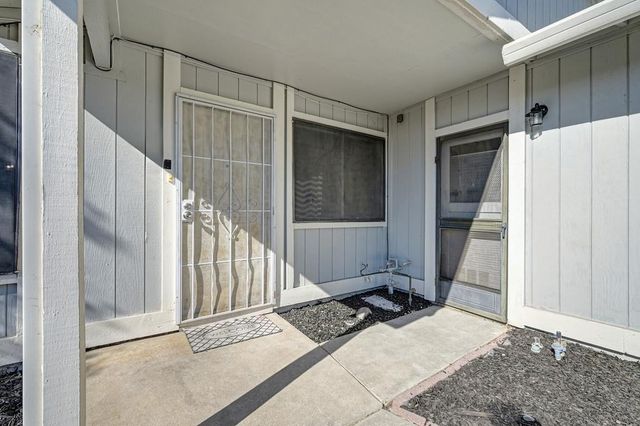 10 Malino Ct, Sacramento, CA 95823