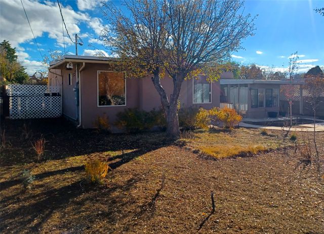 1833 Kiva Road, Santa Fe, NM 87505