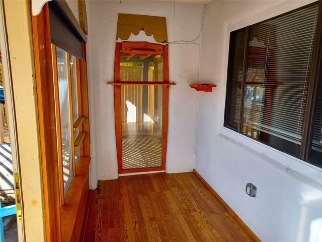 1833 Kiva Road, Santa Fe, NM 87505