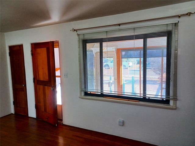 1833 Kiva Road, Santa Fe, NM 87505