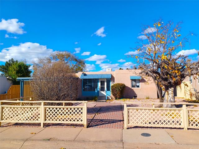 1833 Kiva Road, Santa Fe, NM 87505