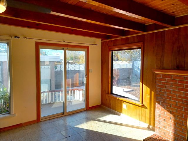 1833 Kiva Road, Santa Fe, NM 87505