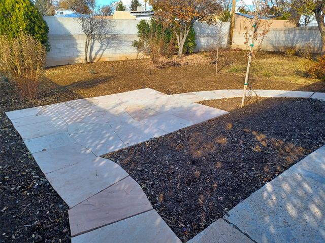 1833 Kiva Road, Santa Fe, NM 87505