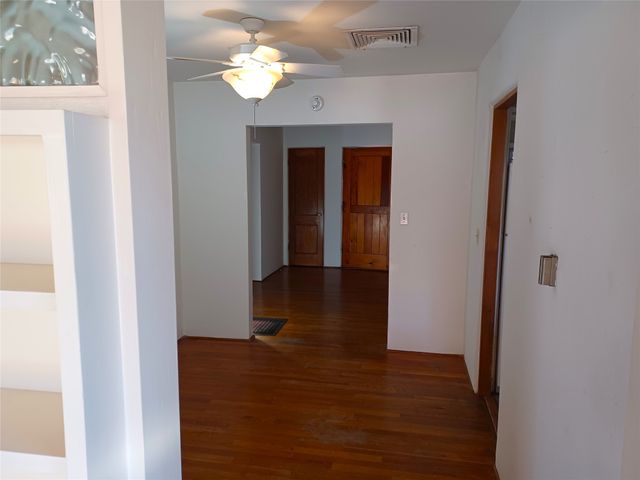 1833 Kiva Road, Santa Fe, NM 87505