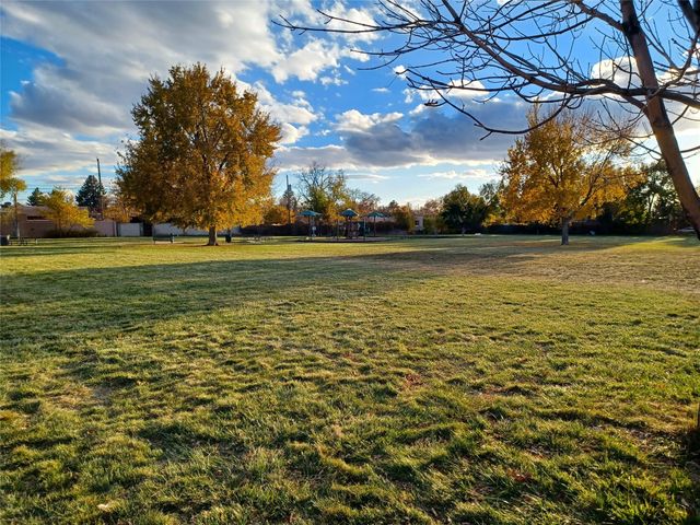 1833 Kiva Road, Santa Fe, NM 87505