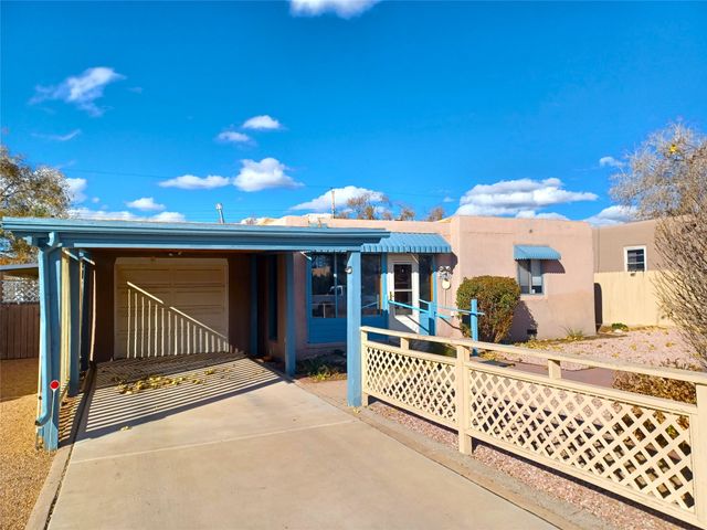 1833 Kiva Road, Santa Fe, NM 87505