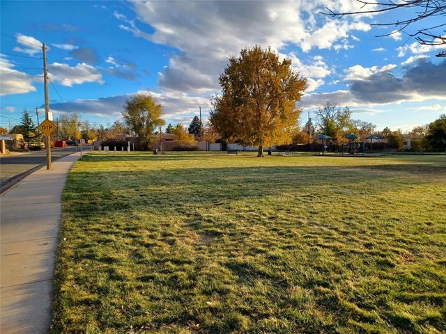 1833 Kiva Road, Santa Fe, NM 87505