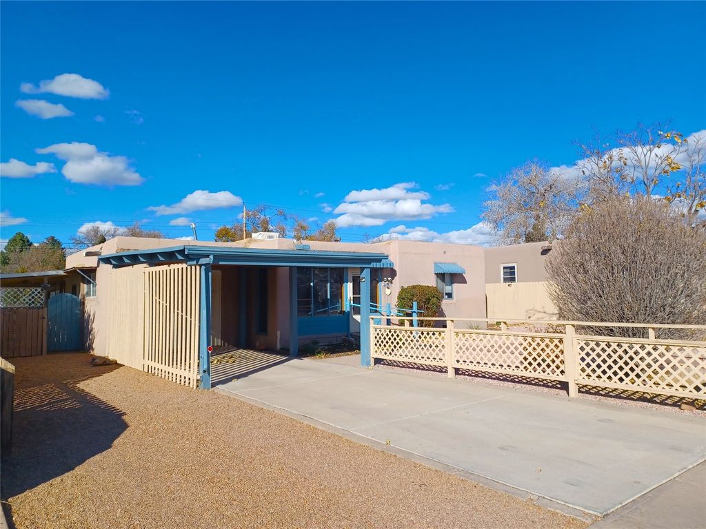 1833 Kiva Road, Santa Fe, NM 87505