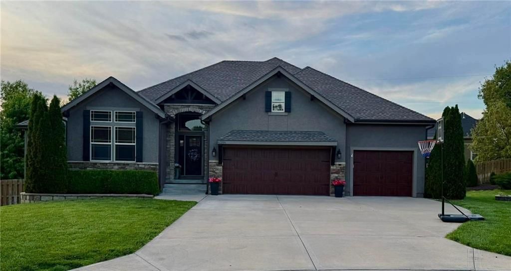 4506 Prestwick Court, Kansas City, KS 66109