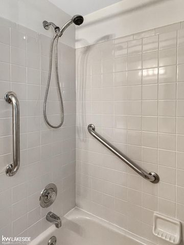 41794 Alden Drive, Clinton Township, MI 48038