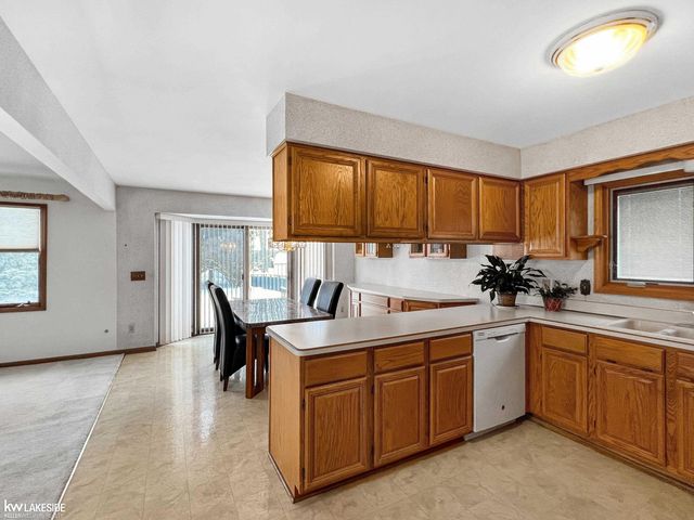 41794 Alden Drive, Clinton Township, MI 48038