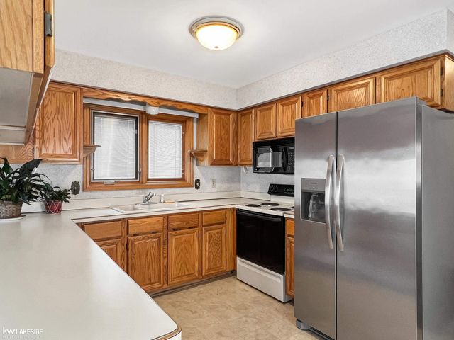 41794 Alden Drive, Clinton Township, MI 48038