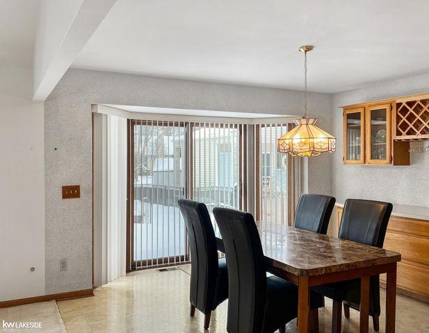 41794 Alden Drive, Clinton Township, MI 48038