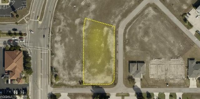 1204 SE 9th CT, Cape Coral, FL 33990