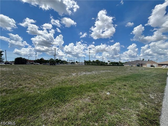1204 SE 9th CT, Cape Coral, FL 33990