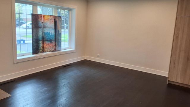 212 N Louis Street, Mount Prospect, IL 60056