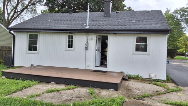 212 N Louis Street, Mount Prospect, IL 60056