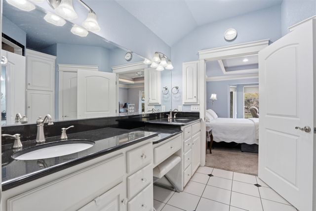 5014 Mohawk Court, De Cordova, TX 76049