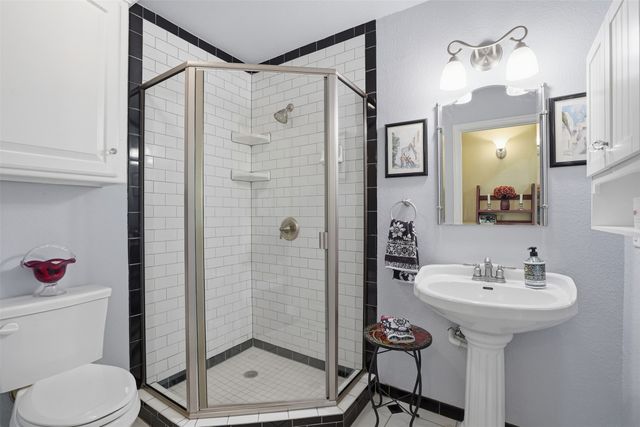 5014 Mohawk Court, De Cordova, TX 76049