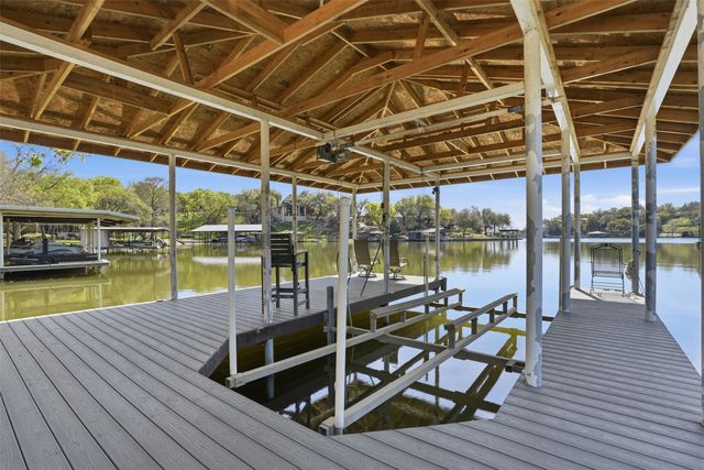 5014 Mohawk Court, De Cordova, TX 76049