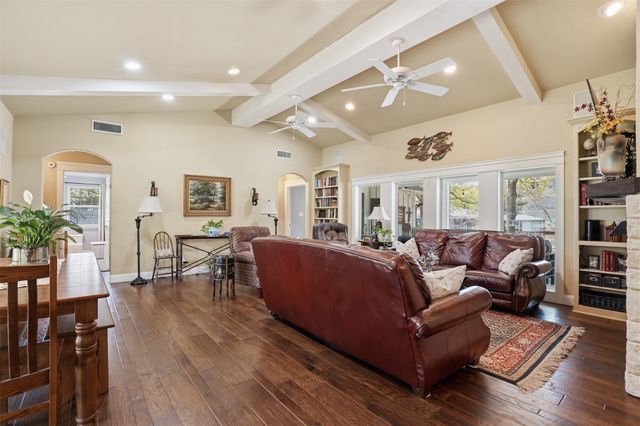 5014 Mohawk Court, De Cordova, TX 76049