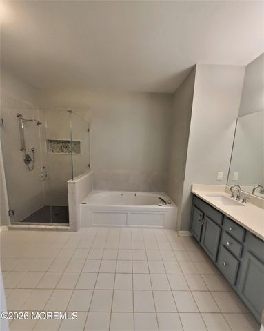 605 Saint Andrews Place 605, Manalapan, NJ 07726