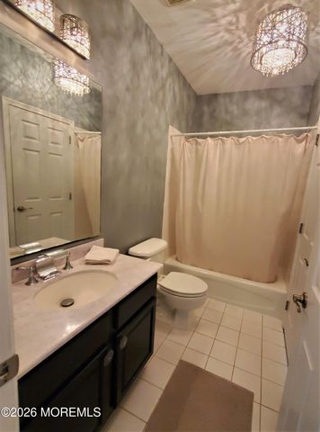 605 Saint Andrews Place 605, Manalapan, NJ 07726