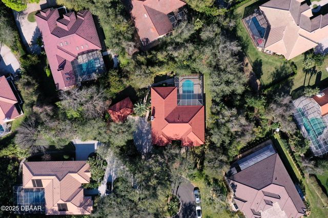 8 Roma Court, Palm Coast, FL 32137