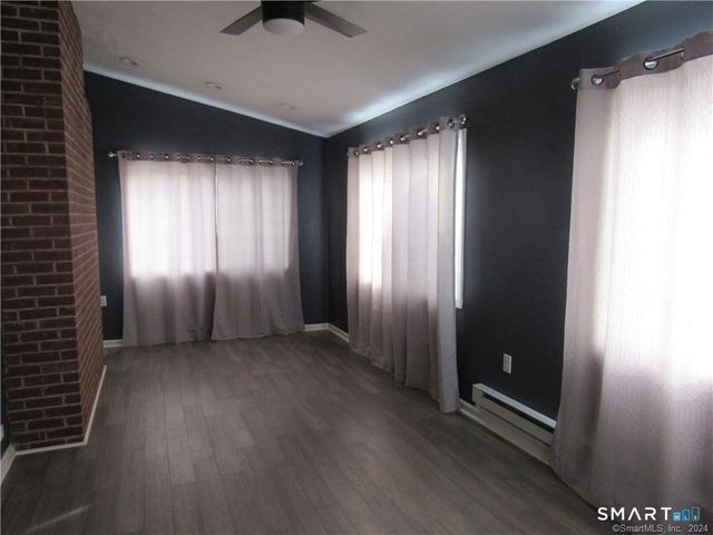 36 Rochford Avenue, Hamden, CT 06514