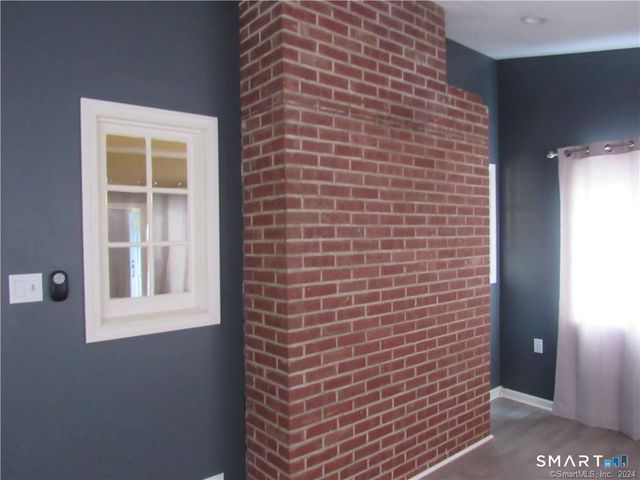 36 Rochford Avenue, Hamden, CT 06514