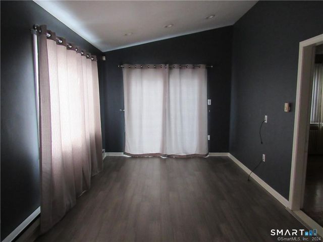 36 Rochford Avenue, Hamden, CT 06514
