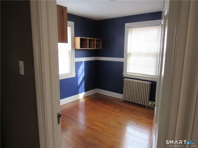 36 Rochford Avenue, Hamden, CT 06514