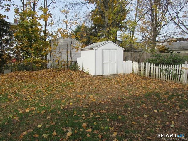 36 Rochford Avenue, Hamden, CT 06514
