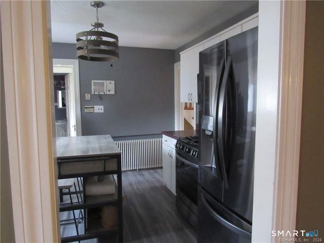 36 Rochford Avenue, Hamden, CT 06514