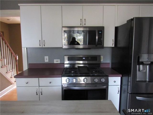 36 Rochford Avenue, Hamden, CT 06514