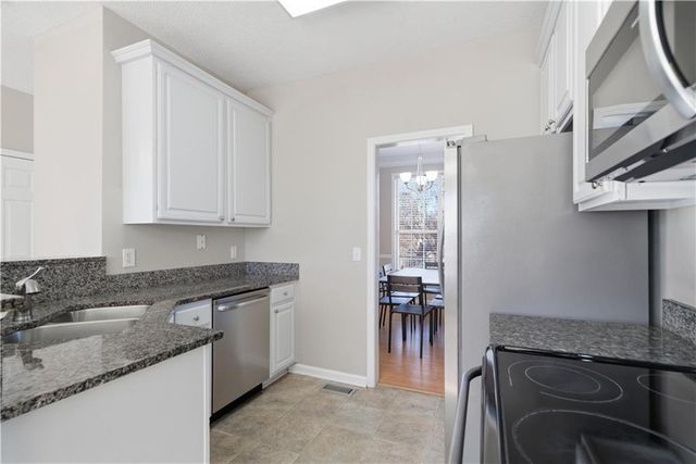 35 Planters Drive NW, Cartersville, GA 30120