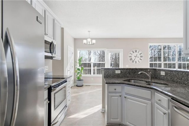 35 Planters Drive NW, Cartersville, GA 30120
