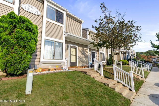 211 Sandra Place 211, Brick, NJ 08724