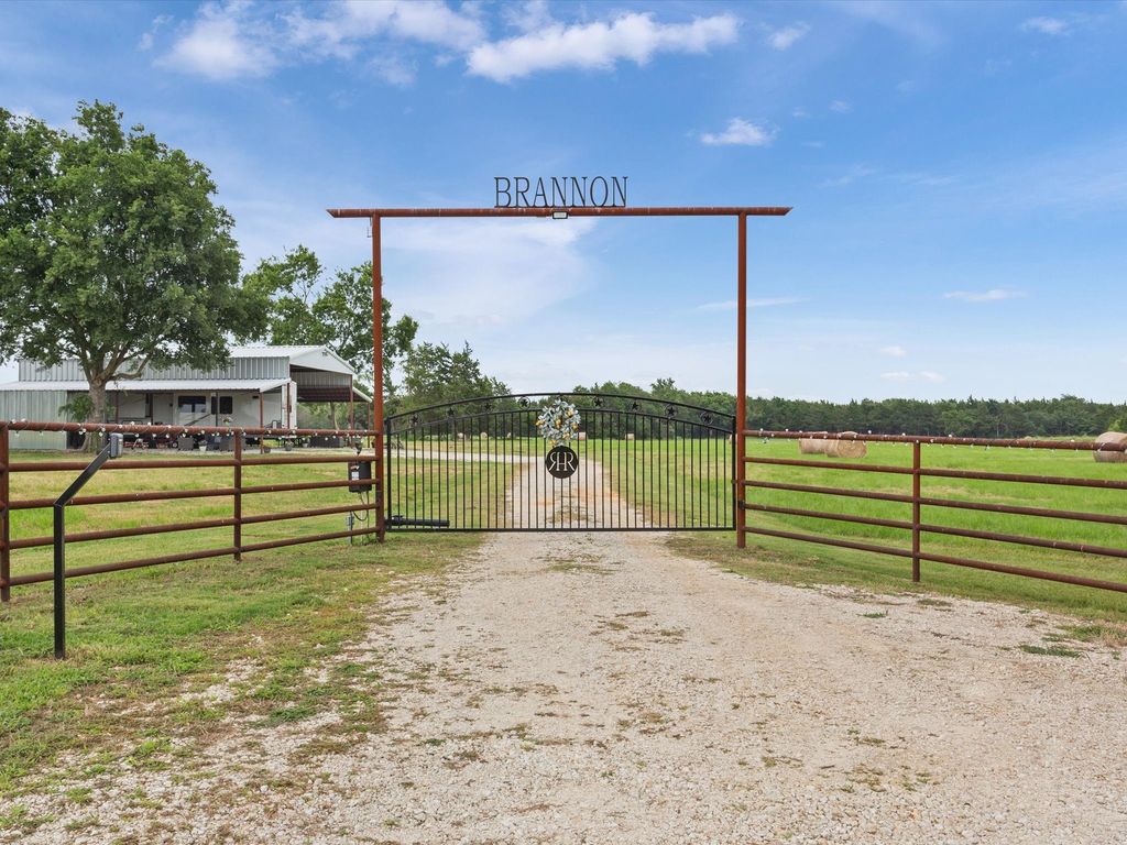 667 LCR 439, Mexia, TX 76667