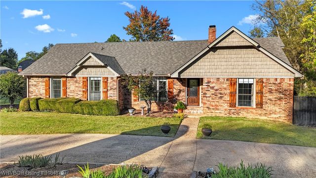 10717 Hunters Point Road, Fort Smith, AR 72903