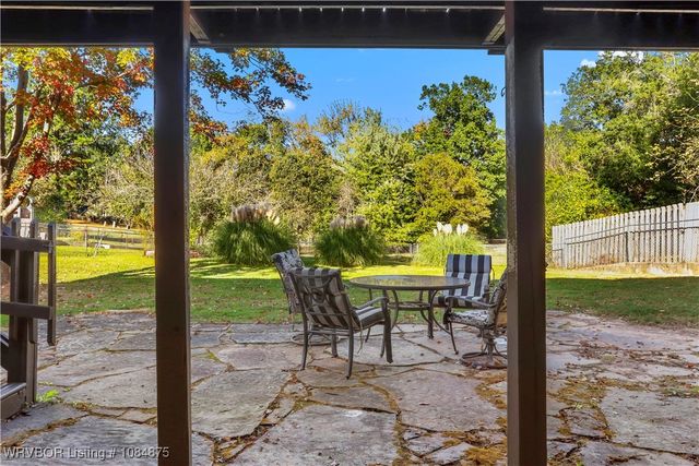 10717 Hunters Point Road, Fort Smith, AR 72903