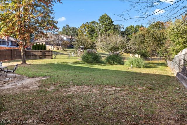 10717 Hunters Point Road, Fort Smith, AR 72903